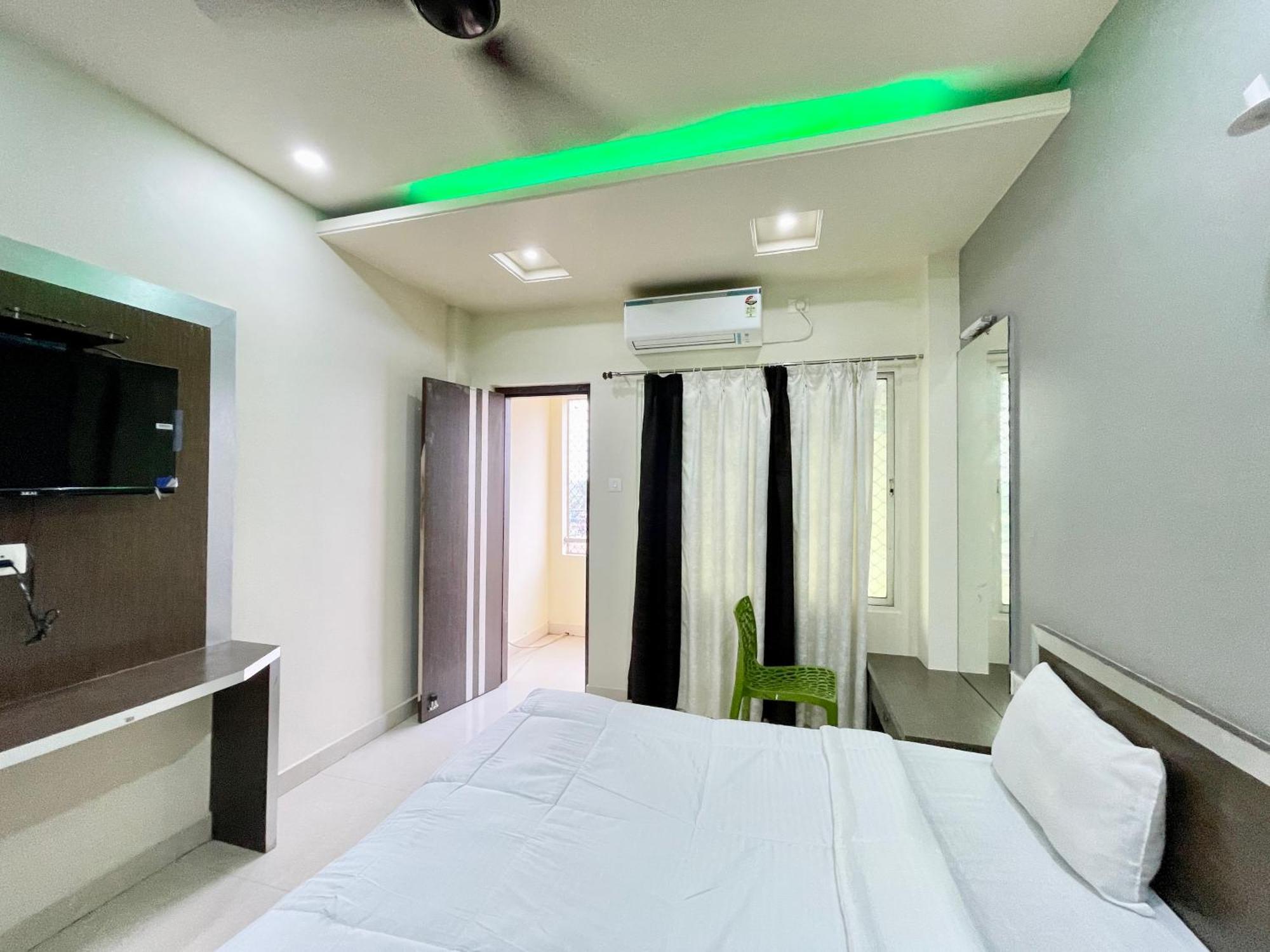 Hotel Trends In Puri Zewnętrze zdjęcie