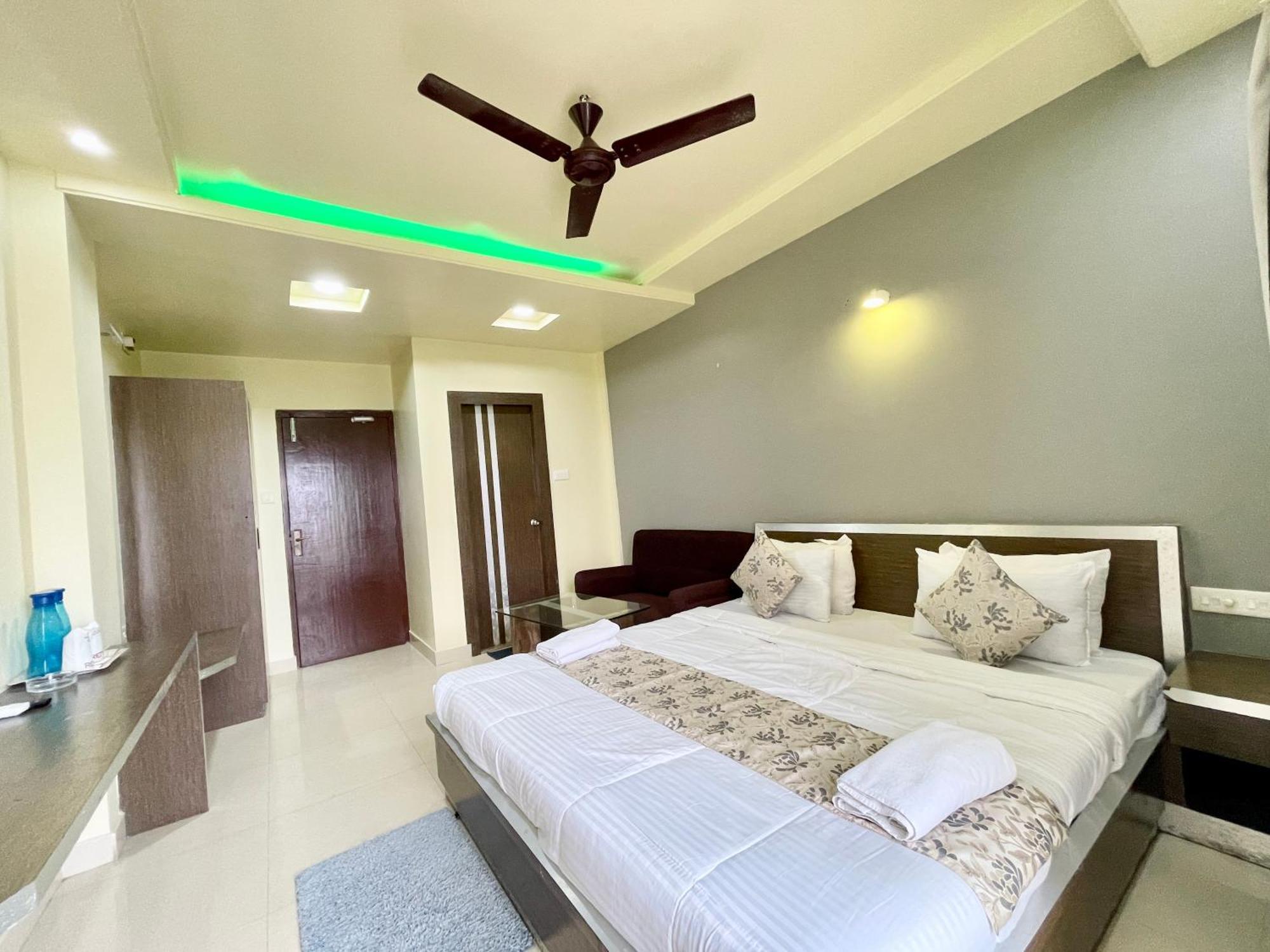 Hotel Trends In Puri Zewnętrze zdjęcie