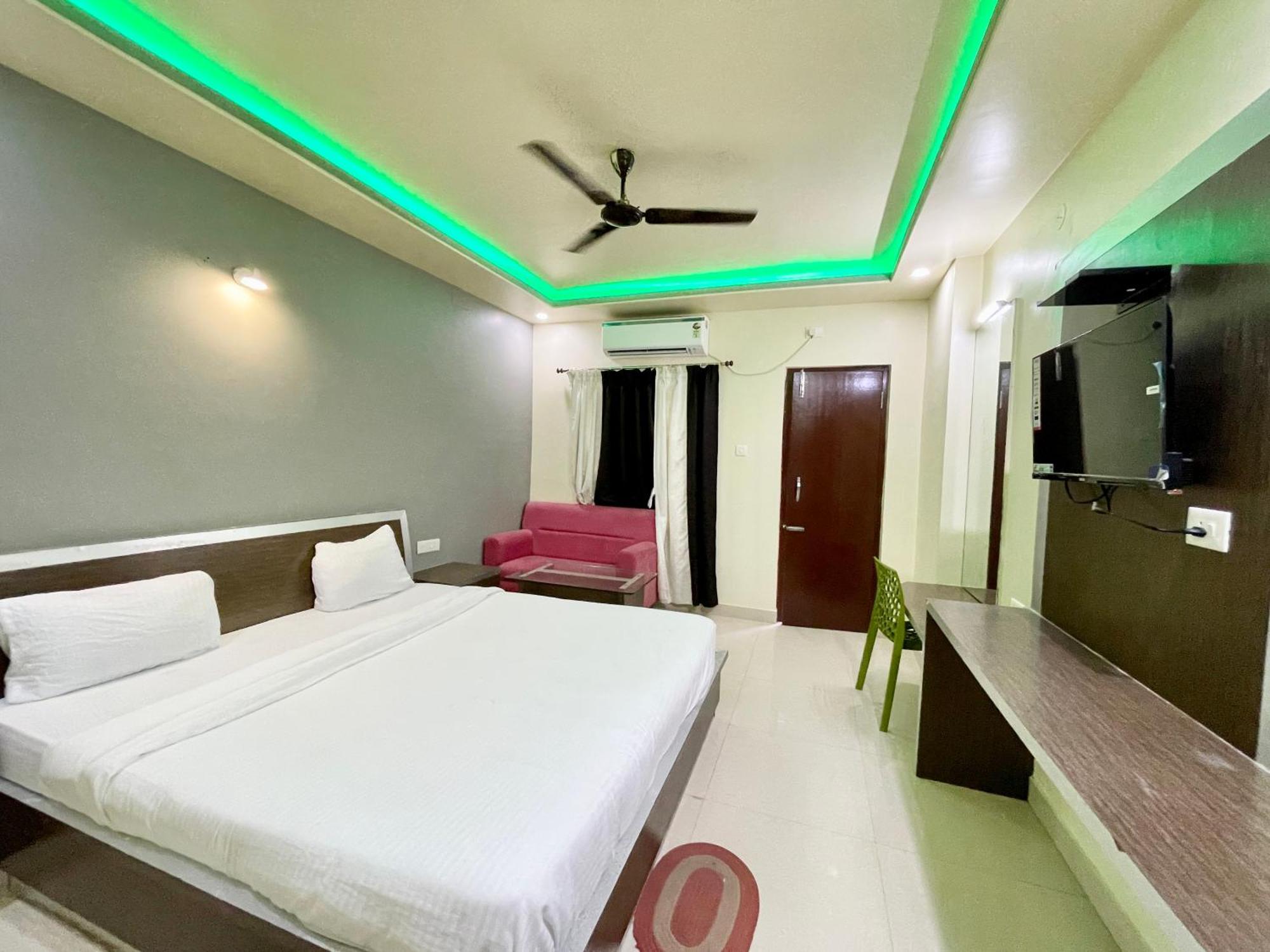Hotel Trends In Puri Zewnętrze zdjęcie