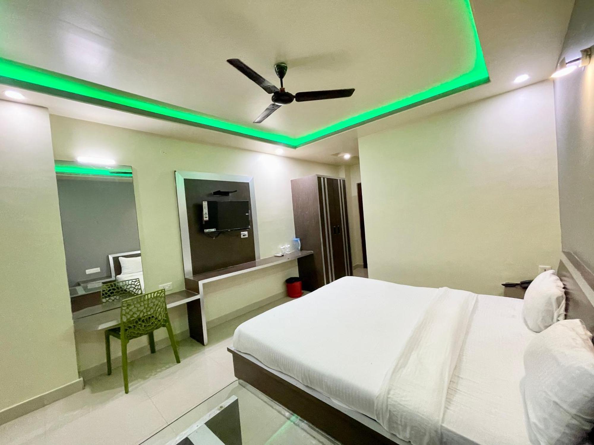 Hotel Trends In Puri Zewnętrze zdjęcie
